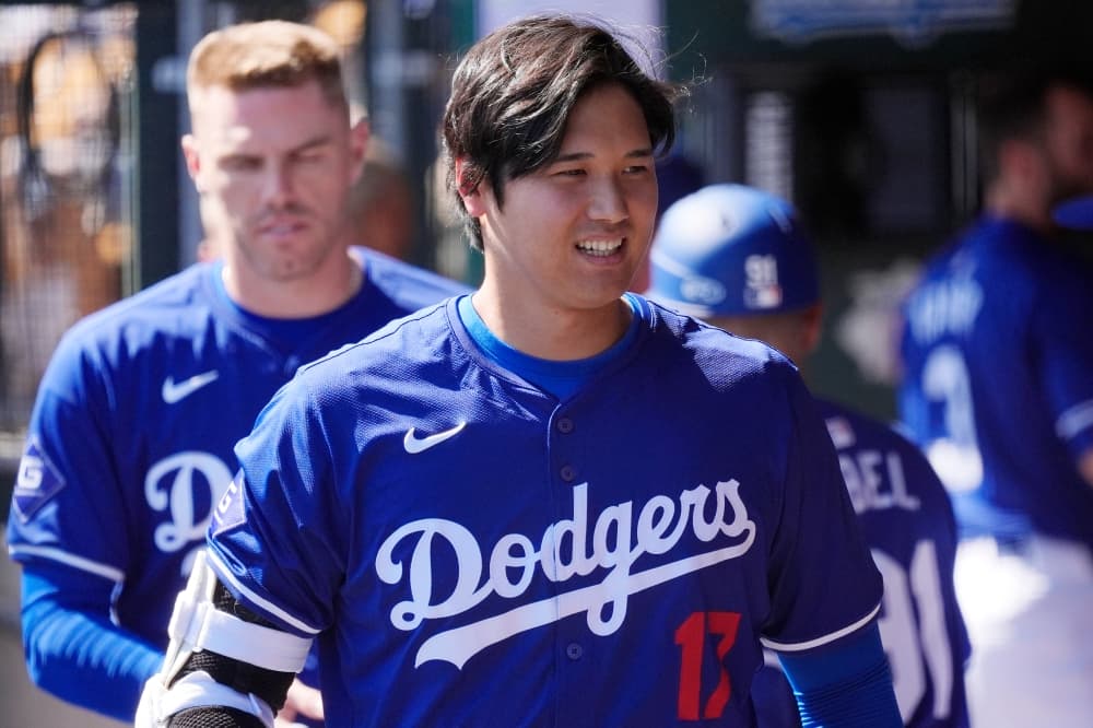 Shohei Ohtani unveils his new wife in a photo on social media