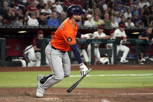 Walker’s clutch hit in the ninth lifts Astros over Diamondbacks for sweep