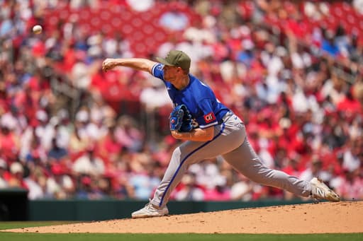 Salvador Perez homers and drives in both runs to help the Royals beat the Cardinals 2-0