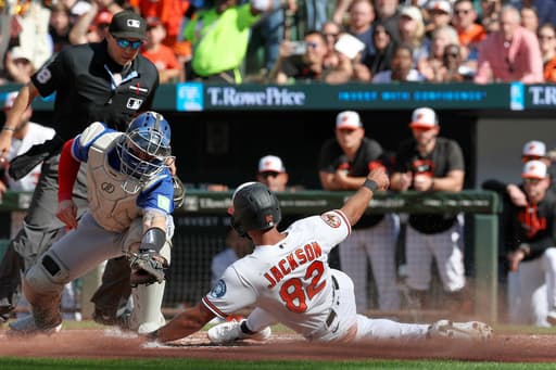 Orioles score 5 runs in 9th to beat the Blue Jays 6-5