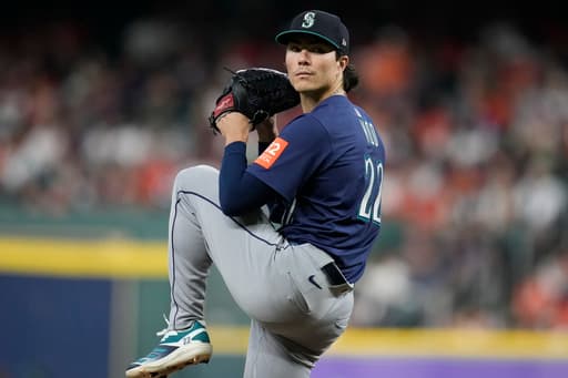 Mariners All-Star Bryan Woo exits with pectoral tightness after 5 scoreless innings vs. Astros