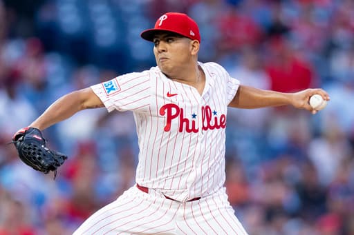 Schwarber hits 50th homer and Suárez strikes out 12 as Phillies extend lead over Mets with 9-3 win