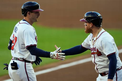 Austin Riley goes deep twice as the Braves hold off the Dodgers 4-3