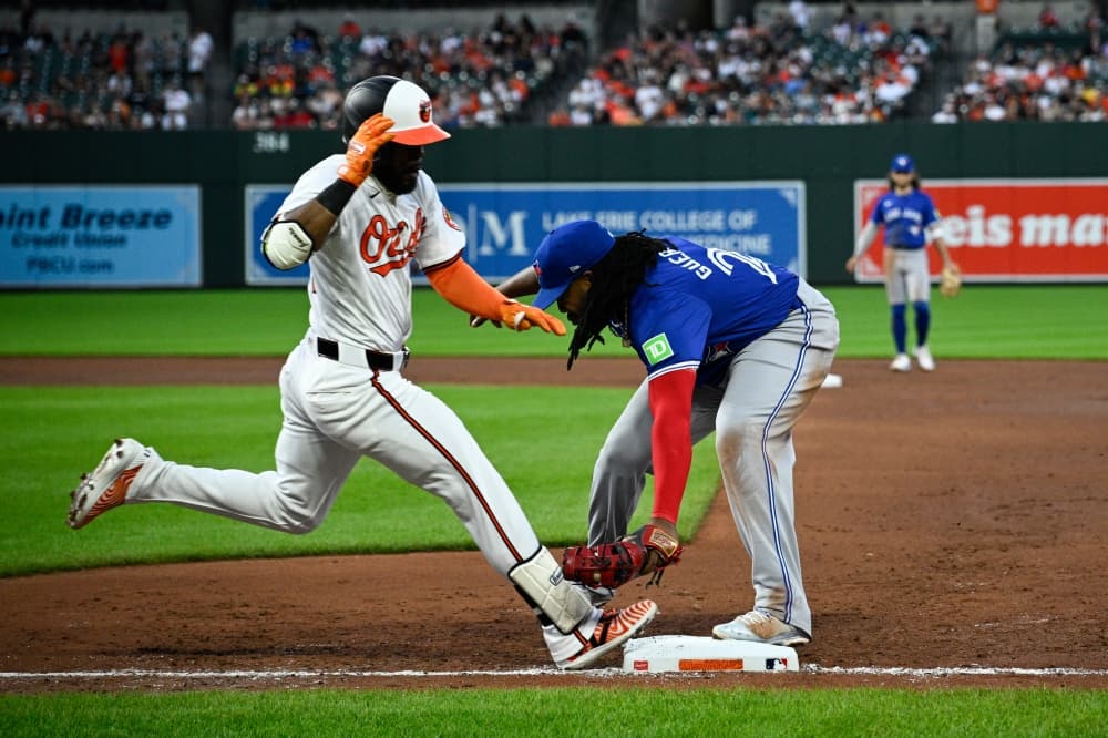 Blue Jays beat Orioles in 10 innings