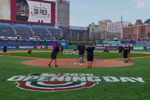 Cubs-Guardians postponed by rain, setting up a traditional doubleheader on Sunday