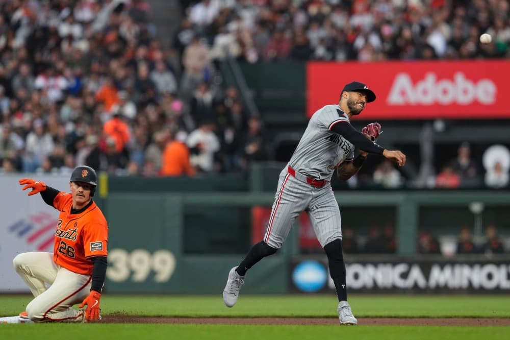 Twins put Correa on injured list for treatment of plantar fasciitis, Paddack out with forearm strain
