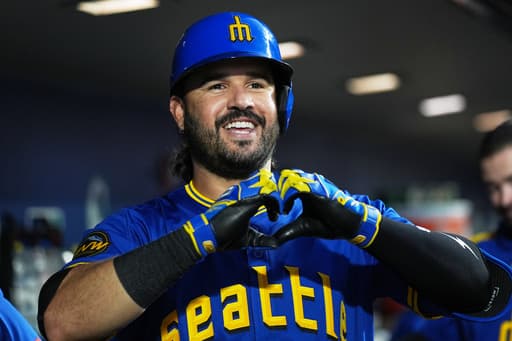 Suárez’s 49th homer ties career high, leads Mariners over Rockies 6-2 for 17th win in 18 games