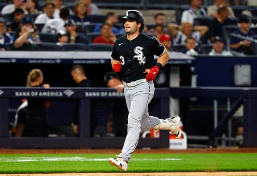 Benintendi’s pinch-hit grand slam helps White Sox stop 9-game skid in Bronx with 5-1 win over Yanks