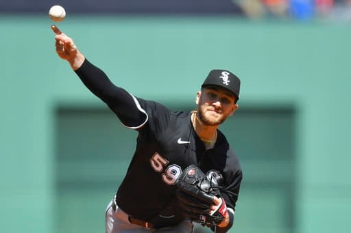 Rangers visit the Giants to begin 3-game series