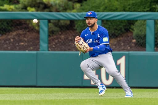 Blue Jays lose outfielders Clase and Straw to injury in 2 innings against Diamondbacks