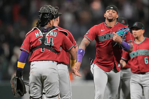 Marte and Del Castillo homer as Diamondbacks beat Giants 7-5 for ninth win in 10 games