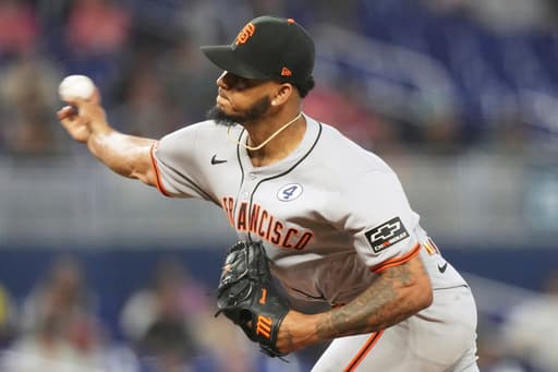 Giants’ pitching is winning games despite the team’s offensive woes