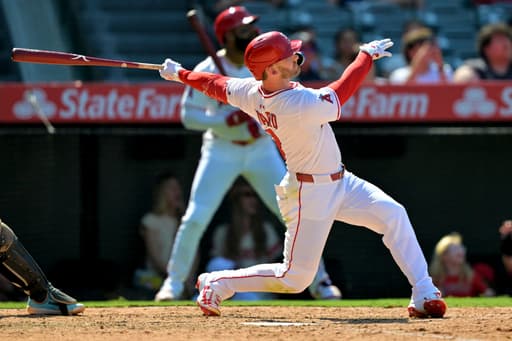 Taylor Ward hits 3-run homer in 9th to lift the Angels past the White Sox, 8-5