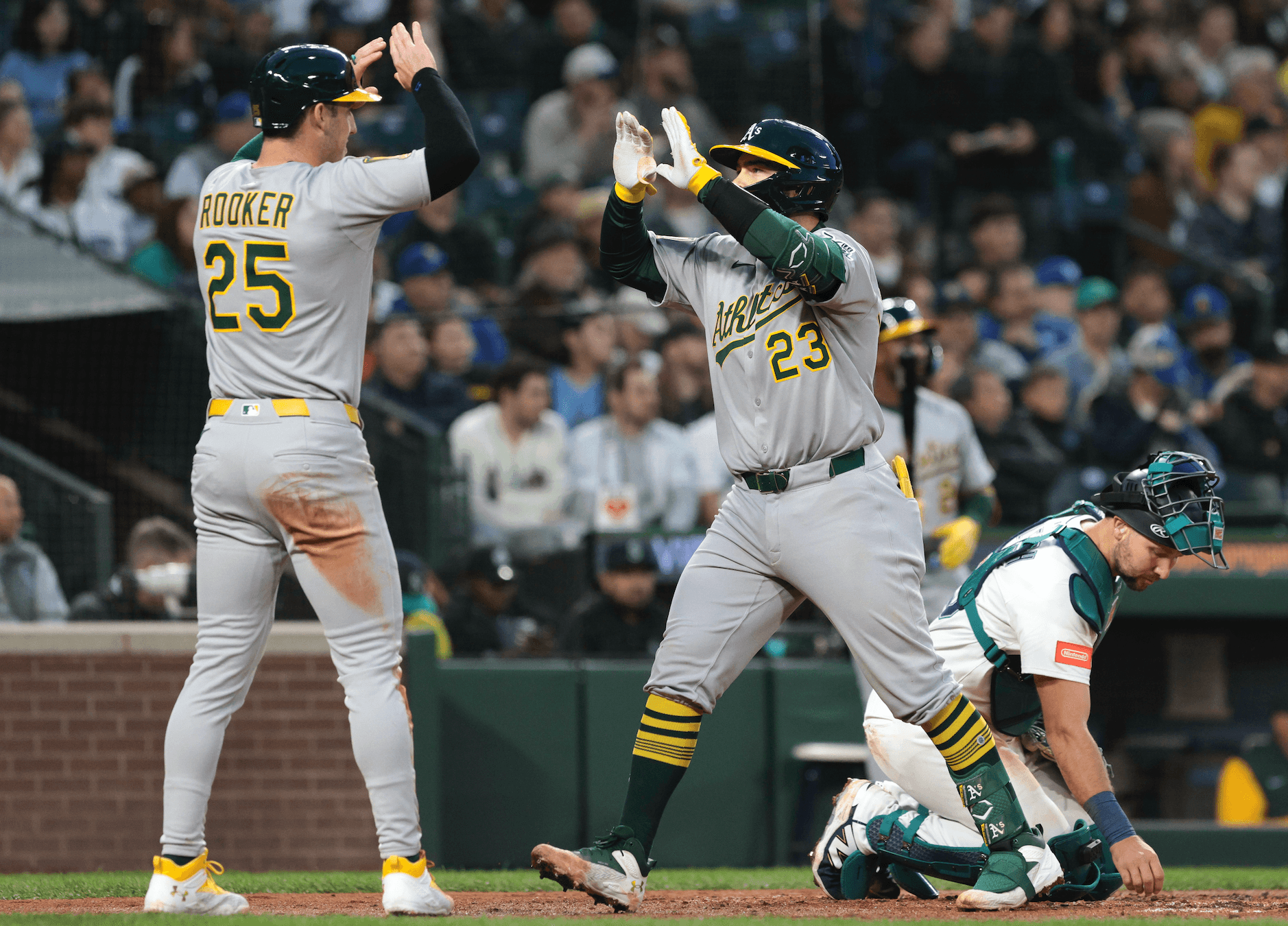 Langeliers hits a 2-run homer to lead the Athletics past the Mariners 4-2