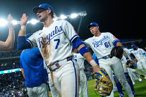 Royals All-Star shortstop Bobby Witt Jr. has 3 hits in his return from back injury