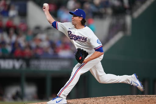 Jake Burger’s RBI double pushes Rangers past Mariners 2-1