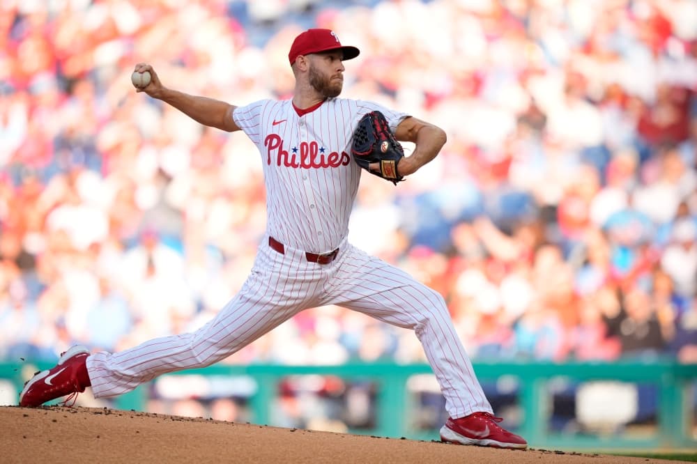 Lee’s single in eighth ends no-hit bid for Phillies’ Wheeler