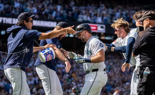 Arozarena scores in 9th as Mariners snap losing streak with 4-3 win over Twins