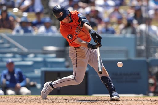 Astros sweep Dodgers at Dodger Stadium for first time since 2008