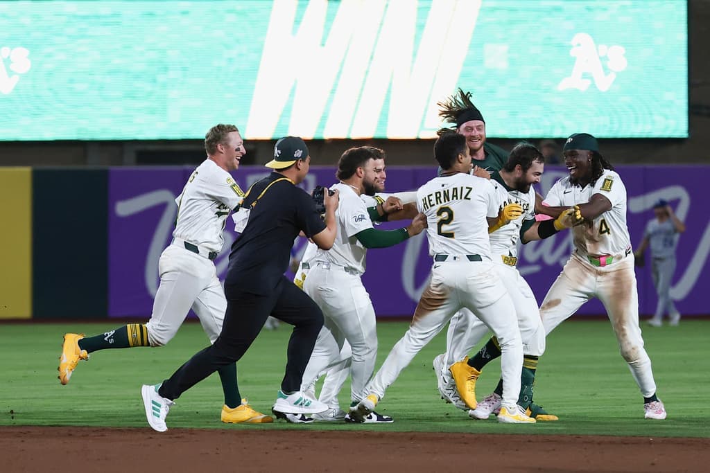 Athletics tender contracts to pitchers Medina, Waldichuk, outfielder Bleday becomes free agent