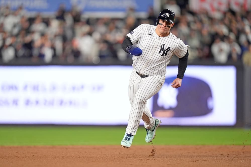 Rizzo returns to Yankees 16 days after fracturing fingers, goes 1 for 3 as New York wins ALCS opener