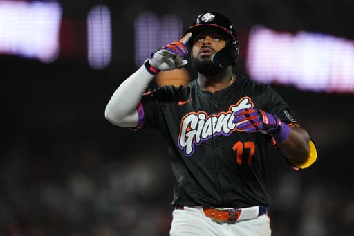 Burleson hits go-ahead single in 9th, Donovan adds career-best 4 doubles, Cardinals beat Giants 9-8
