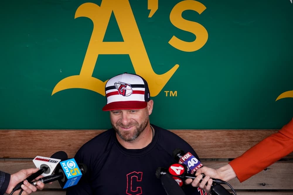 New Guardians manager Stephen Vogt makes fitting debut against Athletics at Coliseum