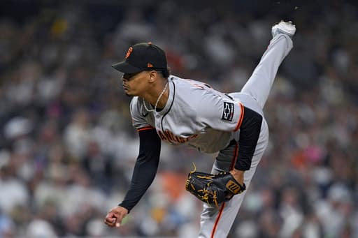 Giants All-Star reliever Randy Rodriguez to have season-ending Tommy John surgery