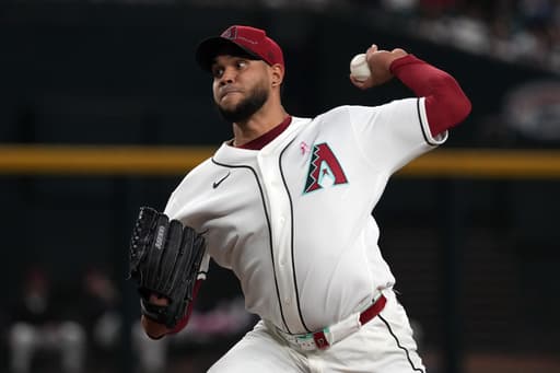 Rodriguez comes within 2 outs of first complete game, Diamondbacks beat hapless Mets 5-1