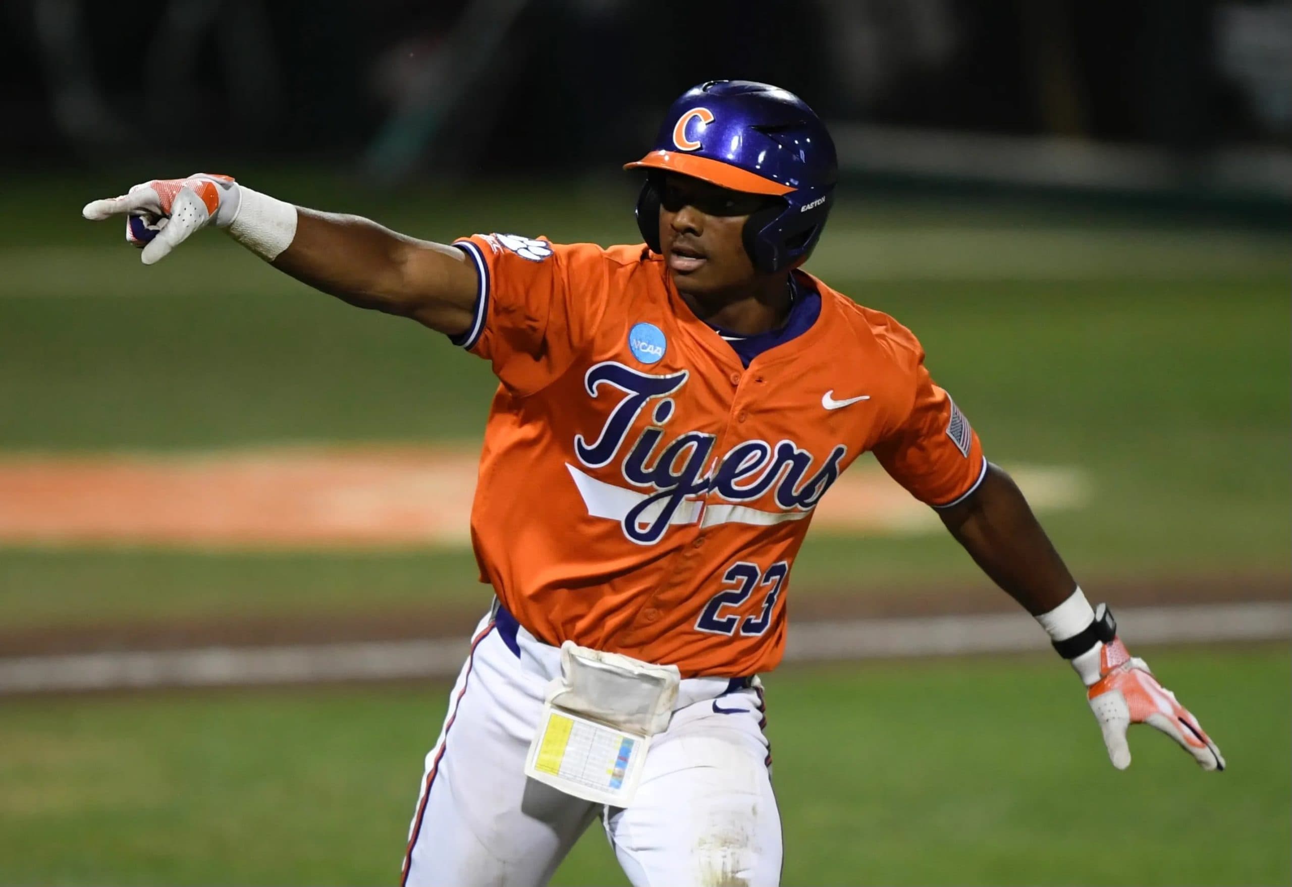 Clemson’s Jarren Purify Riding 11-Game Hitting Streak Heading into ACC Play 