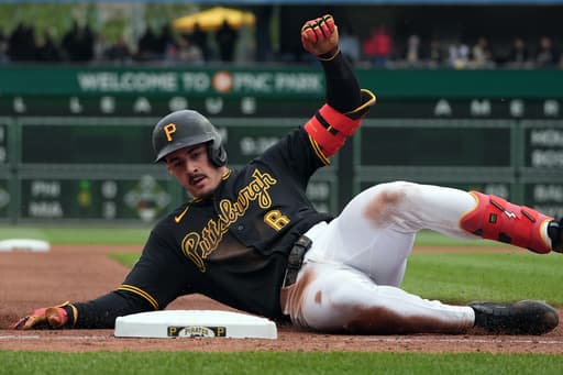 Mlodzinski has 10 Ks, Pirates draw 7 consecutive walks in 5-run 2nd inning in 17-7 win over Reds