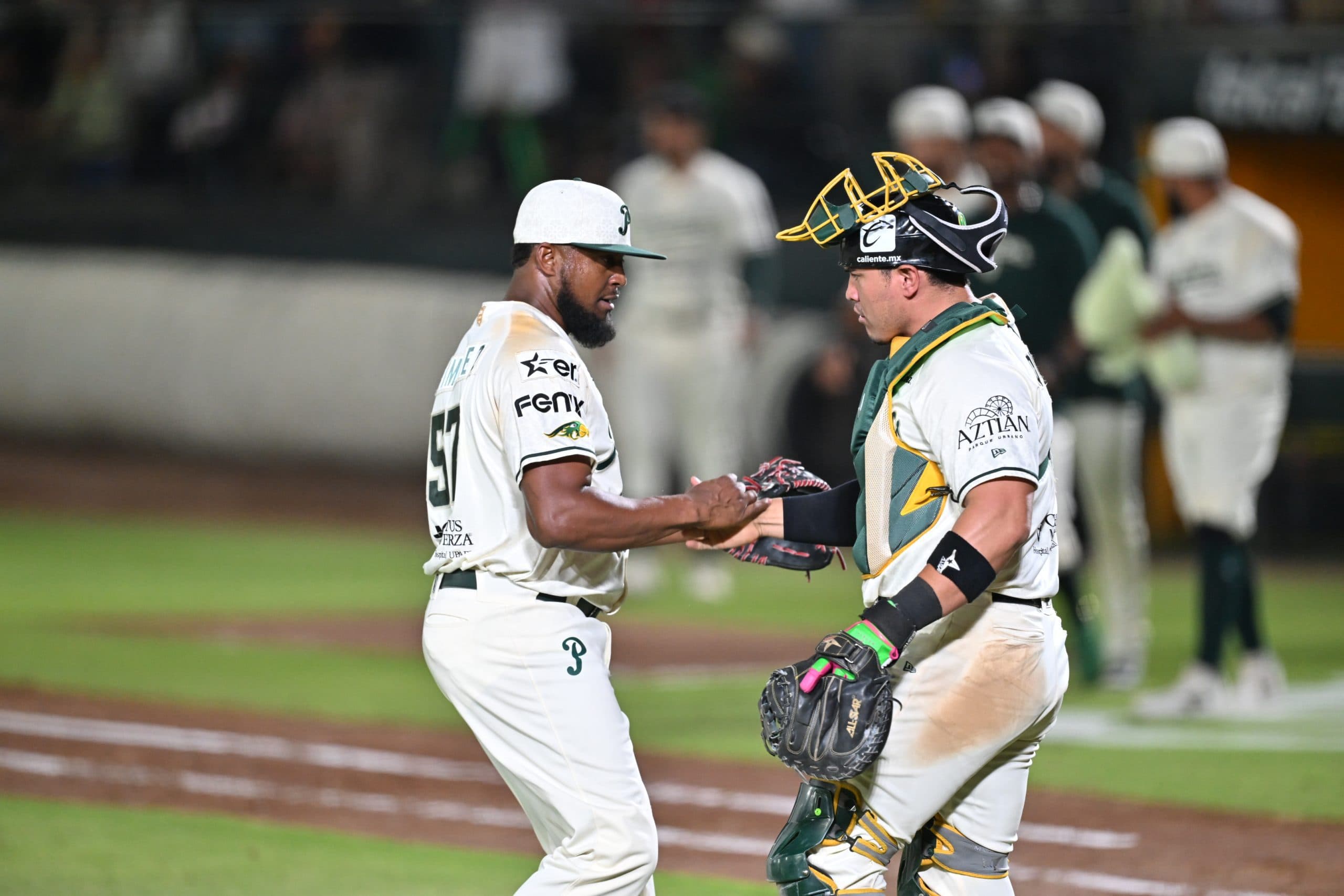 LMB: Pericos de Puebla Pecking Away At Diablos Rojos’ Lead in Zona Sur