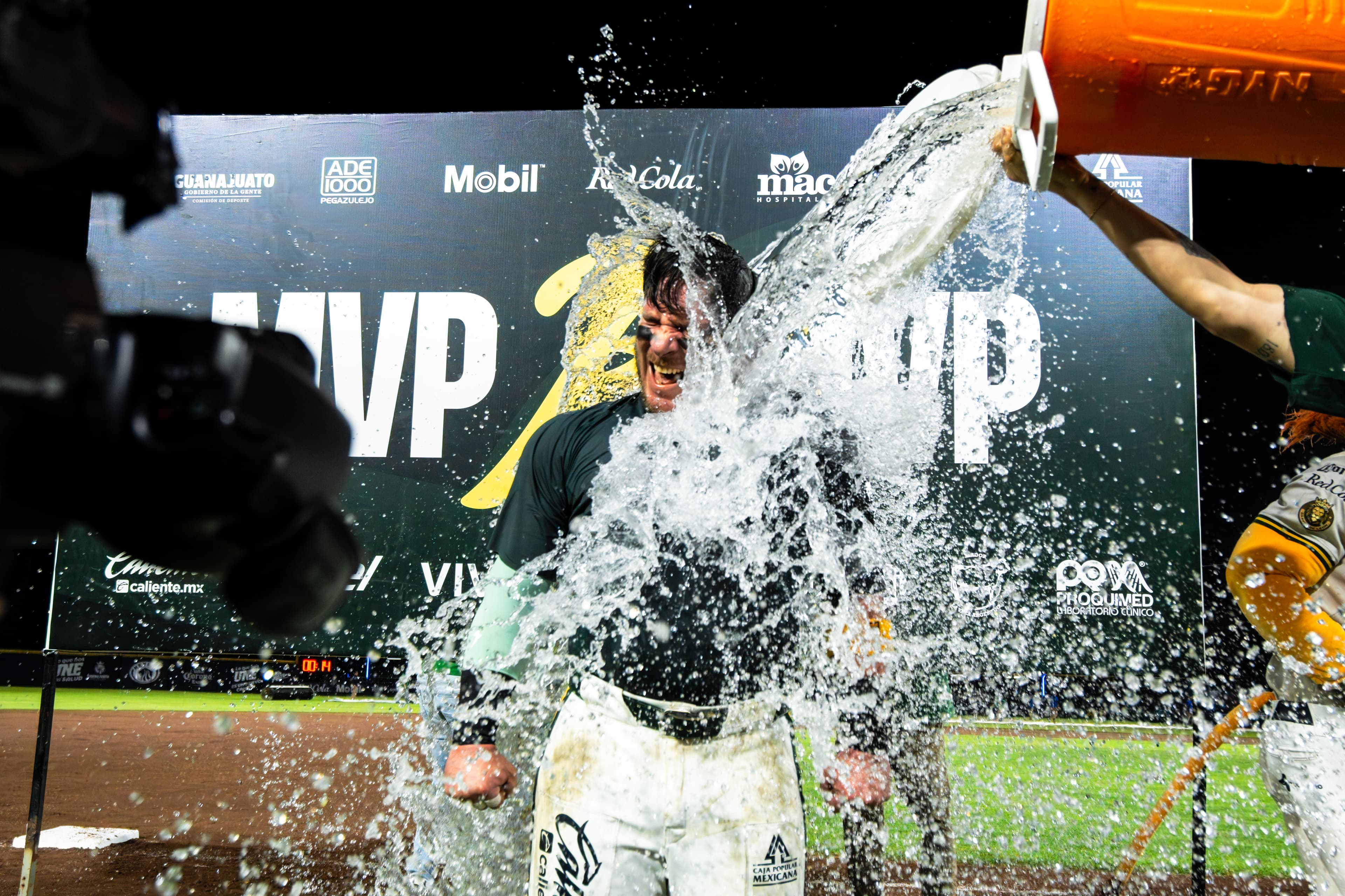 Liga Mexicana de Beisbol: Diablos Take Series Leads Behind Bauer's Solid Start; Quiroz Homers To Give Bravos Win In 10th