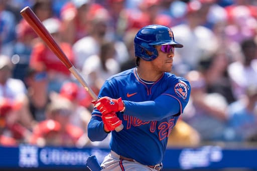 Mets slugger Soto expects to play again this season, despite going on the IL with left calf strain