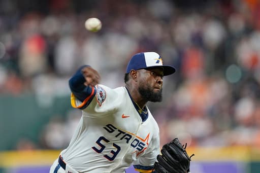 Astros hold off Red Sox rally for 7-6 win, Urías and McCormick homer