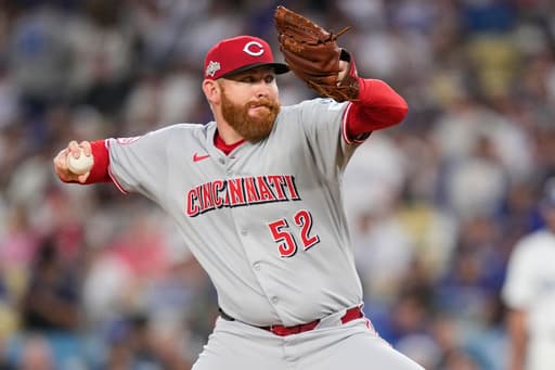 RHP Zack Littell agrees to 1-year contract with the Washington Nationals, AP source says