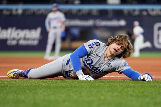 Kiké Hernández has elbow surgery and will miss World Baseball Classic