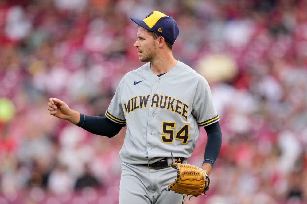 Reliever Jake Cousins acquired by Yankees from White Sox for cash