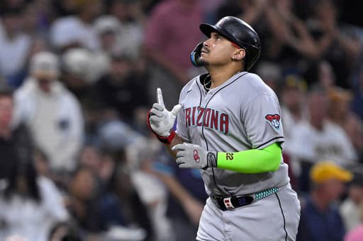 Naylor homers as the Diamondbacks beat the Padres 6-3 on Machado’s big night