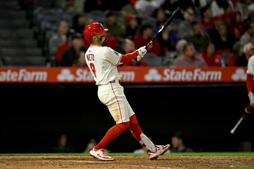 Zach Neto hits tiebreaking homer in the 8th inning as Angels beat the Pirates 4-3