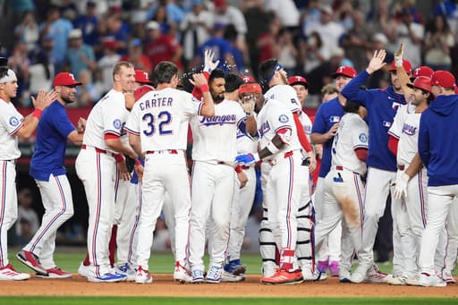 Semien has RBI single in 10th as Rangers beat Mariners 3-2