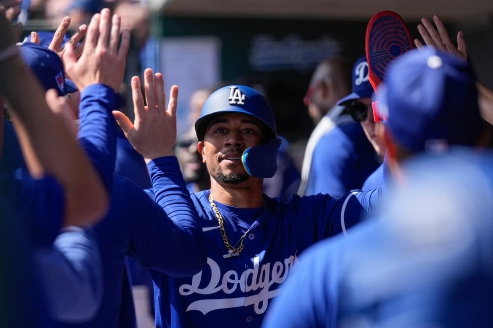 Mookie Betts plays 6 innings at shortstop as Dodgers deal with injuries to pitchers