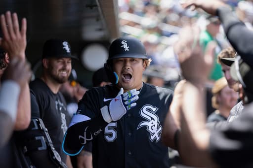 Munetaka Murakami homers and White Sox go deep 4 times to back Noah Schultz in 7-4 win over A’s