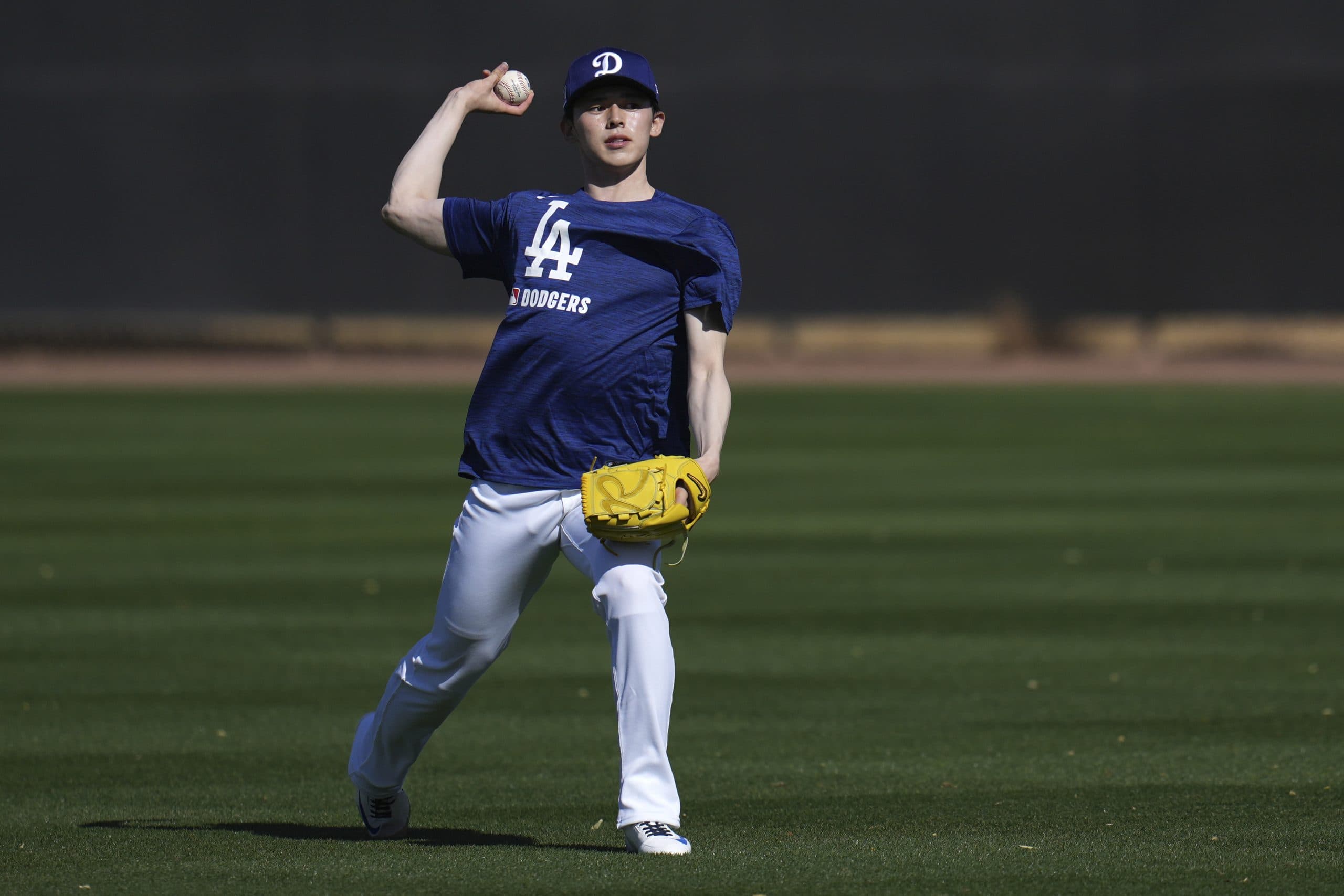 Japanese Phenom Roki Sasaki Arrives at Spring Training