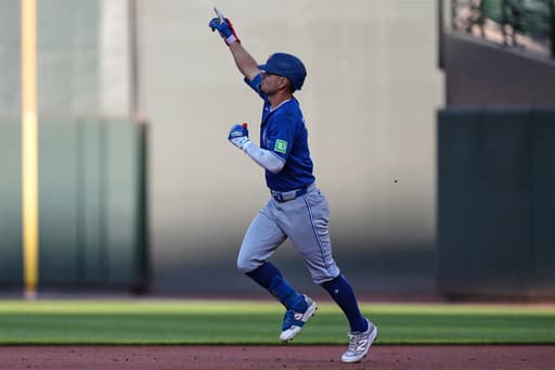 Bases-loaded walk lifts the Blue Jays to a 2-1 victory over the Orioles
