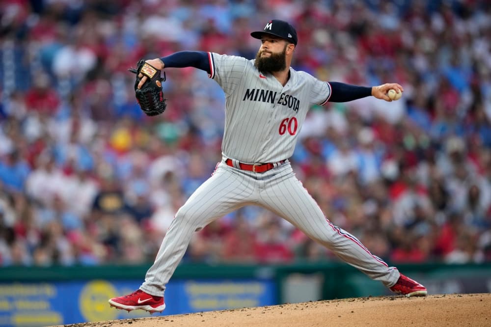 Mariners finalize minor league deal with 2015 AL Cy Young Award winner Dallas Keuchel