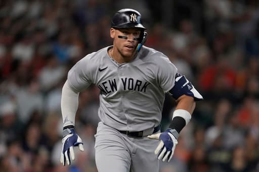 MLB’s regular season enters its final 3 weeks. Here’s a look at the playoff picture and awards races