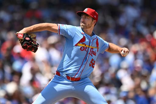 Pozo’s pinch-hit homer in the 8th powers Cardinals past Cubs, Busch 8-6