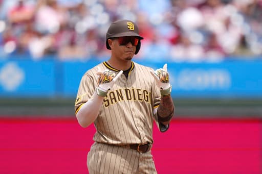 Pivetta wins 9th game in career year for Padres, Machado has 3 RBIs in 6-4 win over Phillies