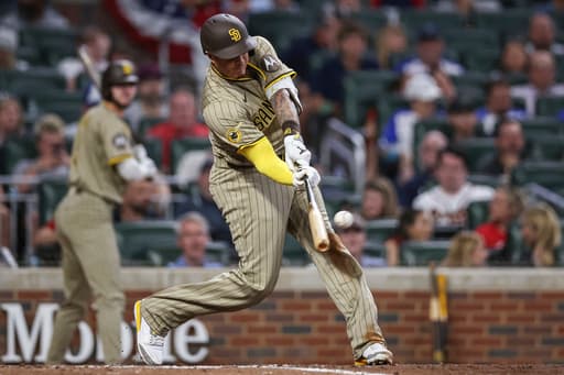 Machado’s late homer lifts Padres over Braves 2-1, ending 6-game skid